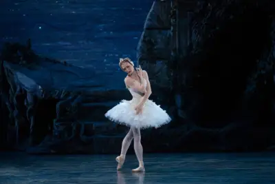 What does one do on their last day as a ballerina? Gillian Murphy jumped off a cliff (gracefully)