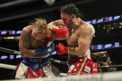 Mexican boxer Julio César Chávez Jr. was arrested and will be deported, federal officials say