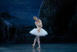 What does one do on their last day as a ballerina? Gillian Murphy jumped off a cliff (gracefully)